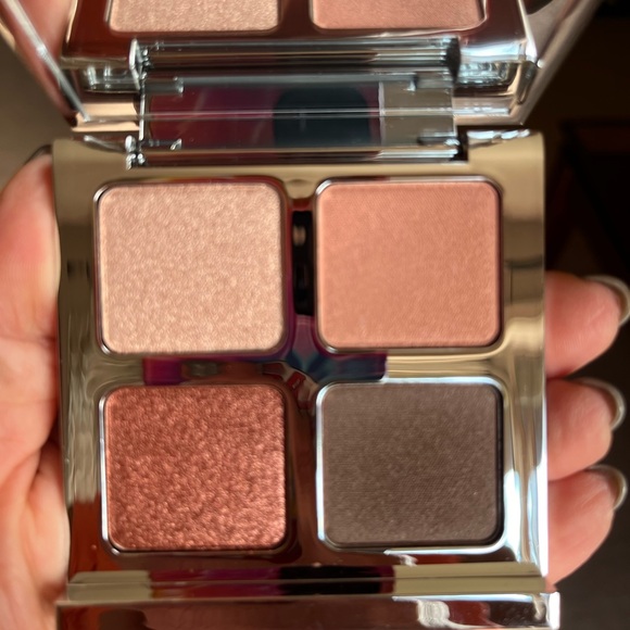 Il Makiage eyeshadow palette - Picture 2 of 5